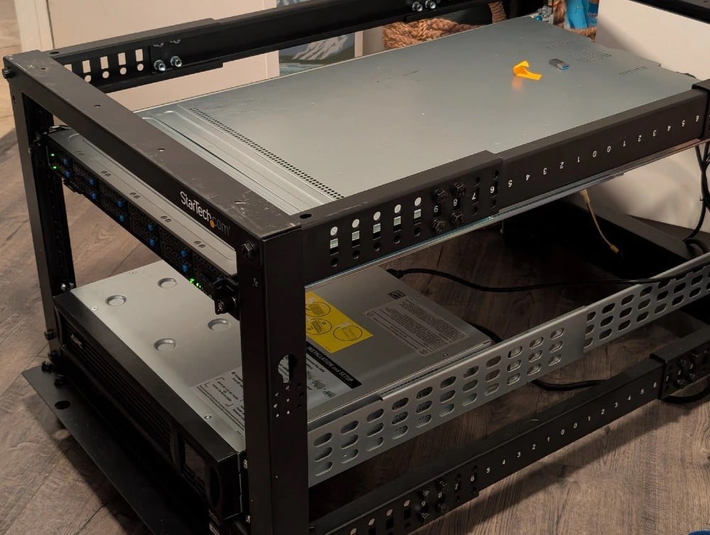 ASUS RS700-E10-RS12U 1U server