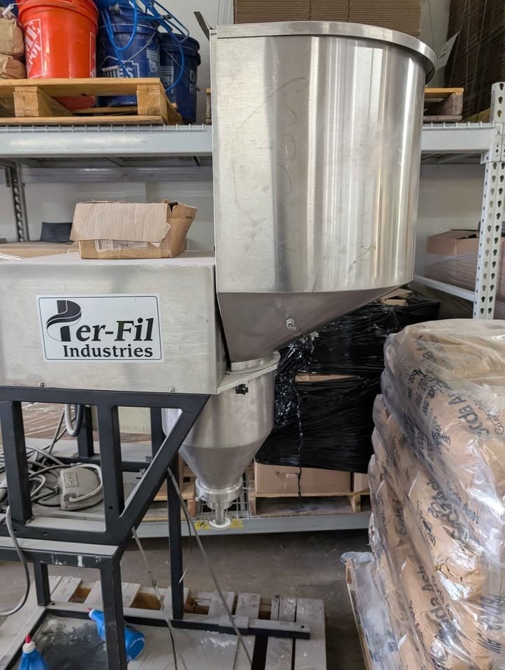 Per-Fil fine-powder filling machine